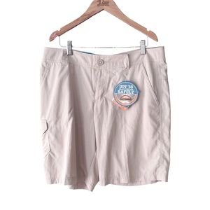 HP 🎉🎉 Columbia Omni-shade women’s shorts tan 12